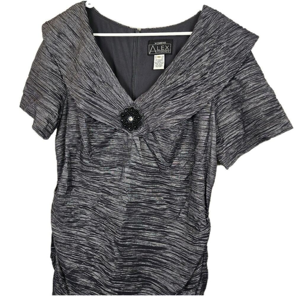 Alex Evenings Ruched Cocktail Dress Size 16W Gray Cap Sleeves Sheath Party Brooc
